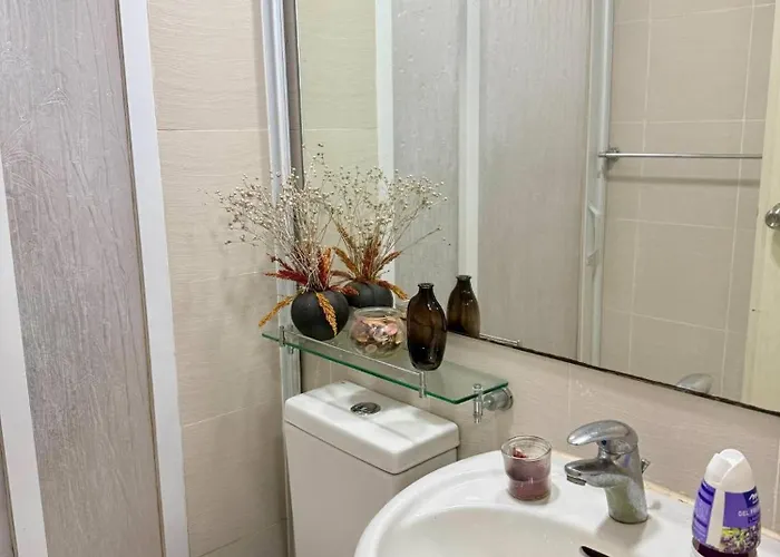 Azure Staycation Near Sm Bicutan Apartment