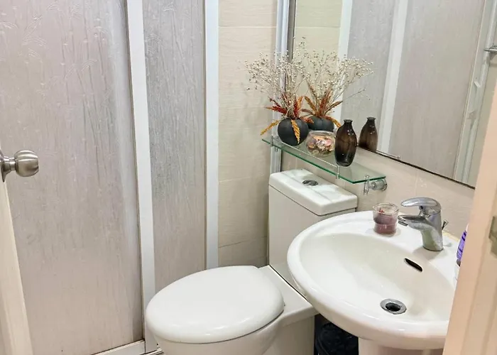 Azure Staycation Near Sm Bicutan Apartment